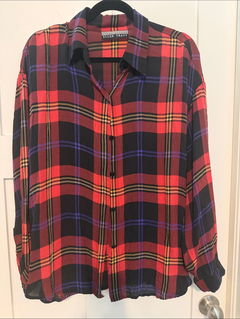 Vintage Ellen Tracy 100% Silk Black, Red & Blue Tartan Plaid aButton-Up Shirt